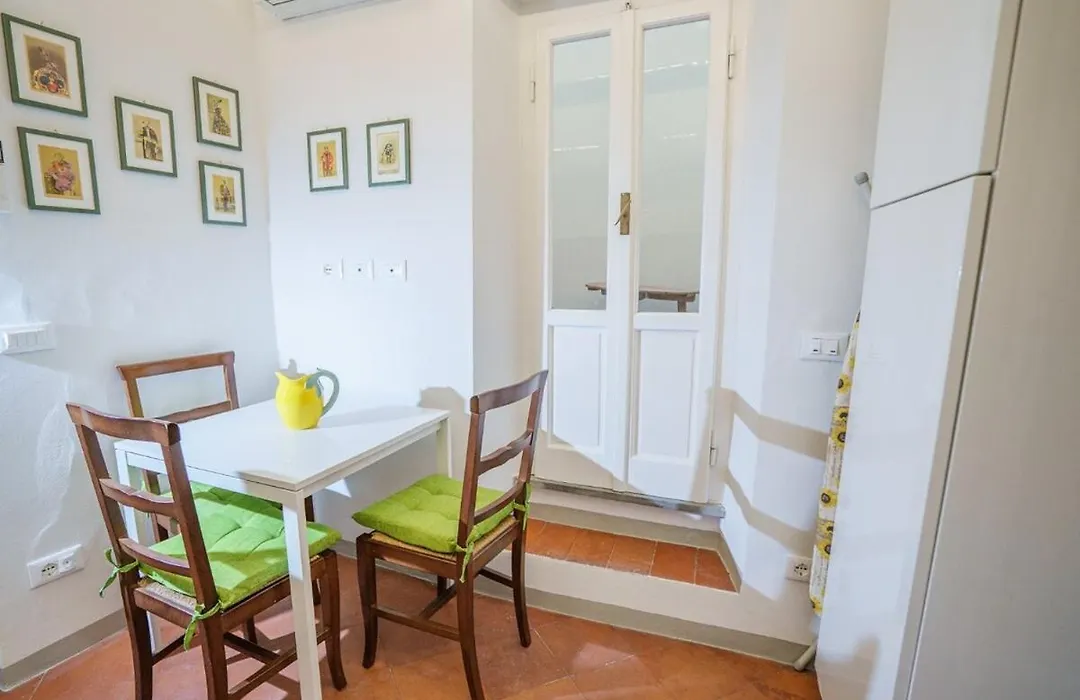 Nice Apartment By Ponte Vecchio-1